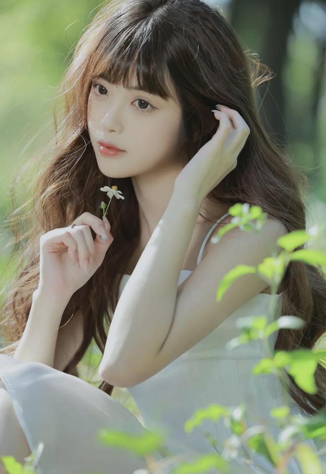 美女光屁屁无遮挡PP电子模拟器